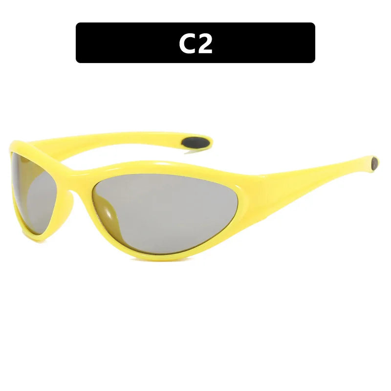 Sleek Sporty Black Sunglasses – Streetwear Vibes