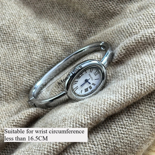 Vintage Bangle Watch – Roman Numeral Dial & Classic Oval Design